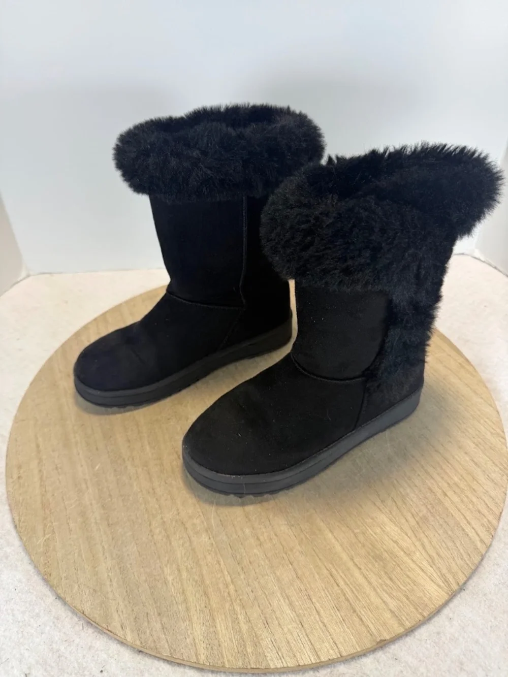 SO Girls Size 2 Black Faux Fur Suede Winter Boots Button Mid Calf Kohl’s